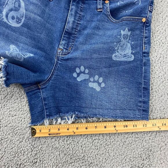 Madewell High Waist Denim Shorts with Graphic Designs - Picture 11 of 16